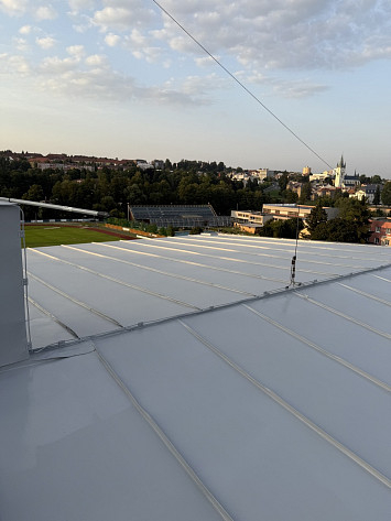 Renovace plechových střech